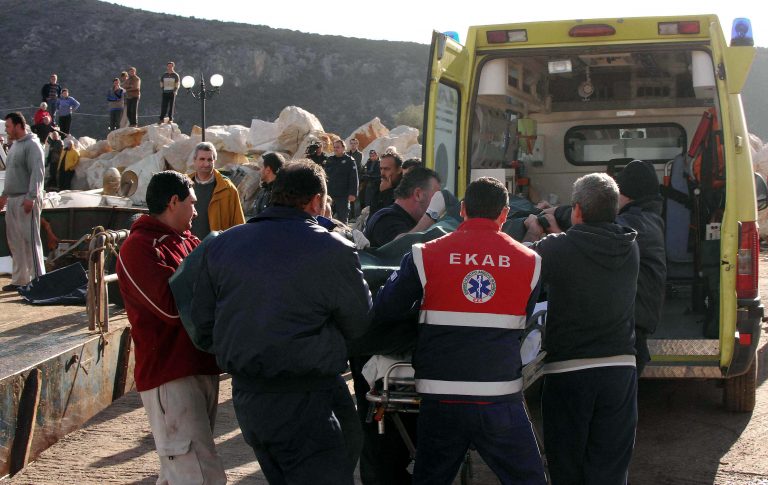 Καρδίτσα:Τον βρήκαν νεκρό, δεμένο με σχοινί κάτω από μία βάρκα! | Newsit.gr Καρδίτσα:Τον βρήκαν νεκρό, δεμένο με σχοινί κάτω από μία βάρκα! | Newsit.gr