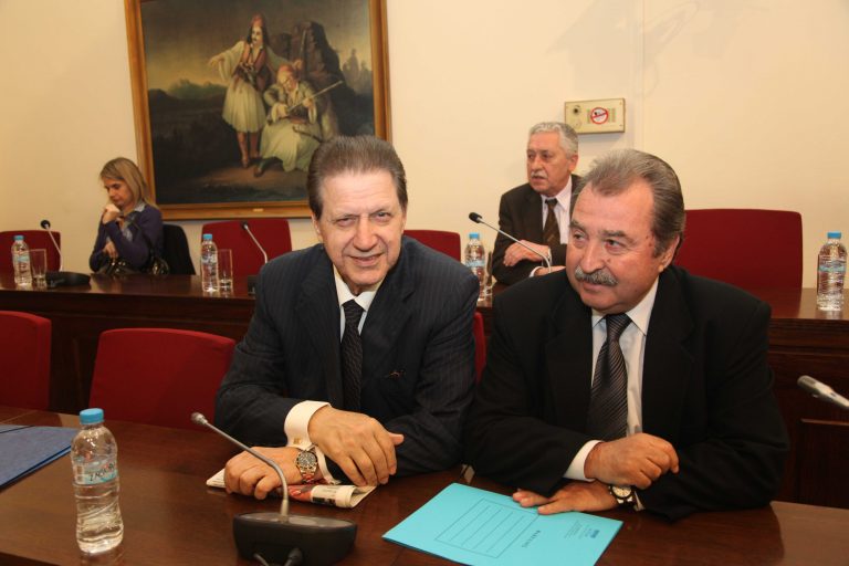 Παρέμβαση Σαμαρά για τους προκλητικούς διορισμούς συγγενών από Τραγάκη και Πολύδωρα στην Βουλή! – Θα έχει όμως αναδρομική ισχύ η απαγόρευση; | Newsit.gr Παρέμβαση Σαμαρά για τους προκλητικούς διορισμούς συγγενών από Τραγάκη και Πολύδωρα στην Βουλή! – Θα έχει όμως αναδρομική ισχύ η απαγόρευση; | Newsit.gr