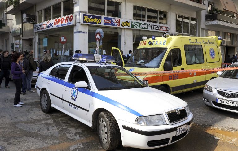 Ρόδος: Ο ληστής έκανε μαύρη στο ξύλο, ιδιοκτήτρια πρακτορείου ΠΡΟ-ΠΟ! | Newsit.gr Ρόδος: Ο ληστής έκανε μαύρη στο ξύλο, ιδιοκτήτρια πρακτορείου ΠΡΟ-ΠΟ! | Newsit.gr