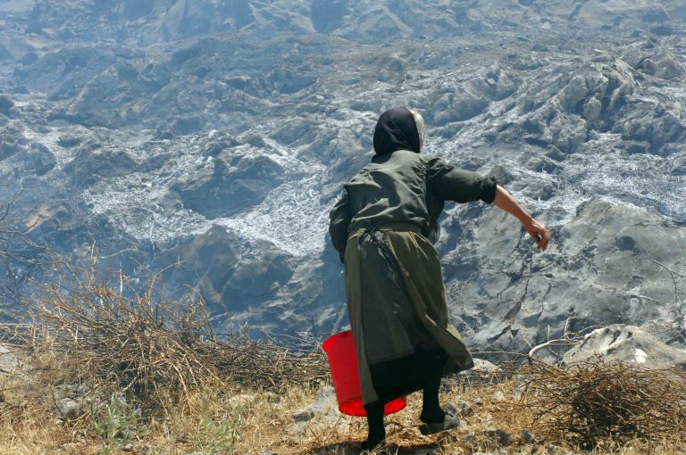 Ηλεία: 90χρονη έπεσε στο κενό! | Newsit.gr Ηλεία: 90χρονη έπεσε στο κενό! | Newsit.gr