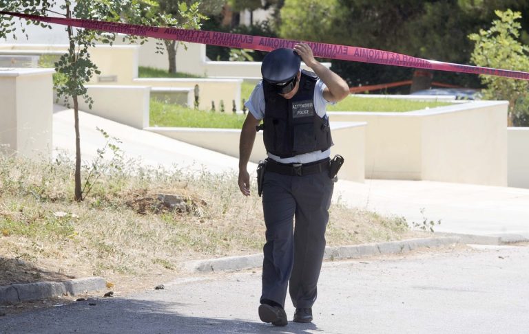 Ηλεία: Χτύπημα σε αφύλακτο εργοστάσιο – Το »έγδυσαν» και έφυγαν ανενόχλητοι! | Newsit.gr Ηλεία: Χτύπημα σε αφύλακτο εργοστάσιο – Το »έγδυσαν» και έφυγαν ανενόχλητοι! | Newsit.gr