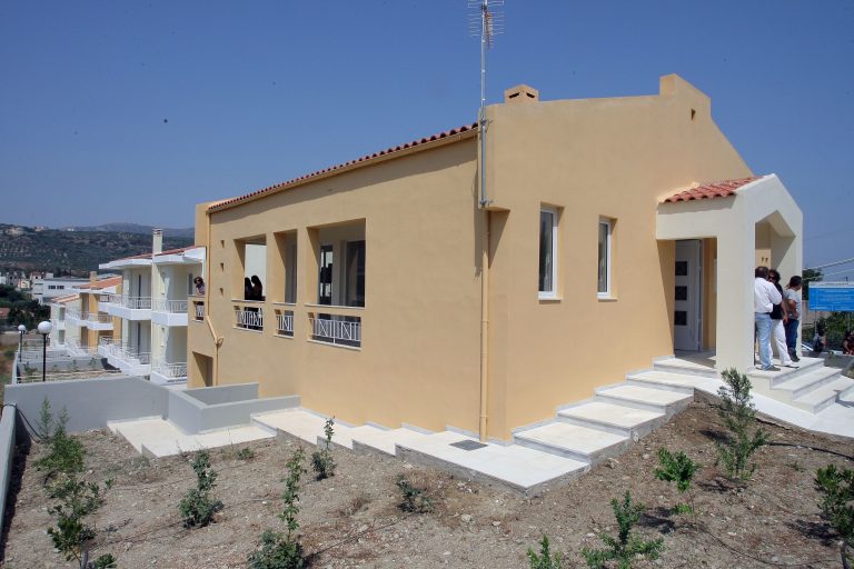 Τρίκαλα: Παραμένουν χωρίς νερό και ρεύμα οι εργατικές κατοικίες! | Newsit.gr Τρίκαλα: Παραμένουν χωρίς νερό και ρεύμα οι εργατικές κατοικίες! | Newsit.gr