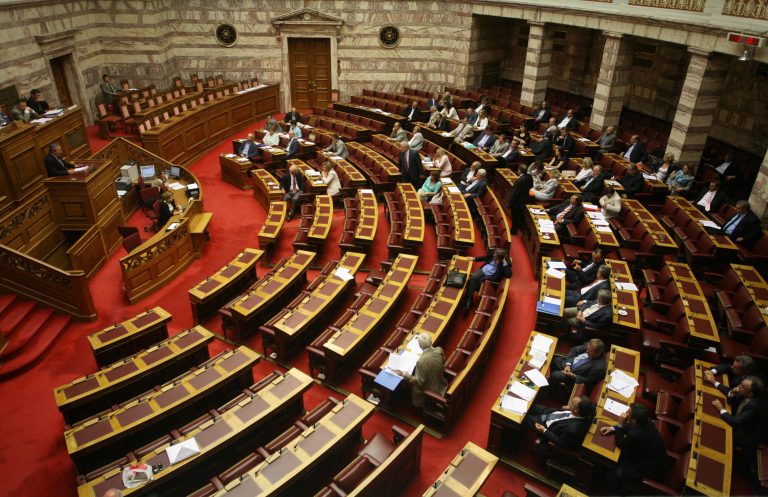 Ηράκλειο: Σωσίας πολιτικού εξαπατά ηλικιωμένους! | Newsit.gr Ηράκλειο: Σωσίας πολιτικού εξαπατά ηλικιωμένους! | Newsit.gr