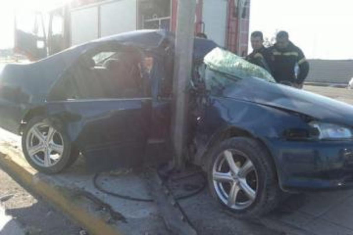 Πάτρα: Νεκρός ο οδηγός του αυτοκινήτου που κατέληξε σε στύλο της ΔΕΗ! | Newsit.gr Πάτρα: Νεκρός ο οδηγός του αυτοκινήτου που κατέληξε σε στύλο της ΔΕΗ! | Newsit.gr