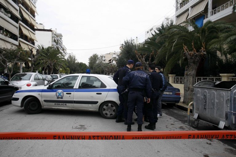 Σαρώνει η εγκληματικότητα – Δολοφονία ηλικιωμένου στα Γιάννενα – Εισβολή τα ξημερώματα σε σπίτι στην Καλλιθέα – Ομηρεία οικογένειας στην Πεντέλη | Newsit.gr Σαρώνει η εγκληματικότητα – Δολοφονία ηλικιωμένου στα Γιάννενα – Εισβολή τα ξημερώματα σε σπίτι στην Καλλιθέα – Ομηρεία οικογένειας στην Πεντέλη | Newsit.gr
