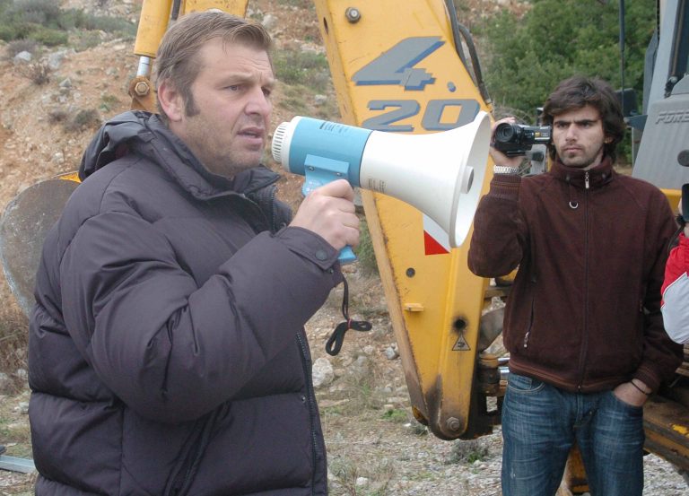 Φθιώτιδα: Άγριος καβγάς του Απόστολου Γκλέτσου με Λυριτζή-Οικονόμου! | Newsit.gr Φθιώτιδα: Άγριος καβγάς του Απόστολου Γκλέτσου με Λυριτζή-Οικονόμου! | Newsit.gr