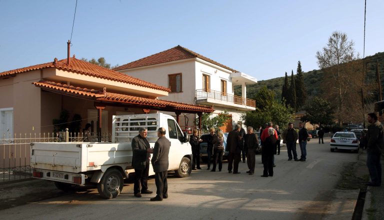 Τρίκαλα:Η νέα γενιά των διαρρηκτών – Κλέβουν και… στρώνουν τραπέζι! | Newsit.gr Τρίκαλα:Η νέα γενιά των διαρρηκτών – Κλέβουν και… στρώνουν τραπέζι! | Newsit.gr