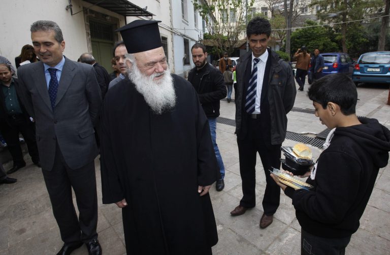 Ο ΟΠΑΠ στηρίζει το πρόγραμμα συσσιτίων της Αρχιεπισκοπής | Newsit.gr Ο ΟΠΑΠ στηρίζει το πρόγραμμα συσσιτίων της Αρχιεπισκοπής | Newsit.gr