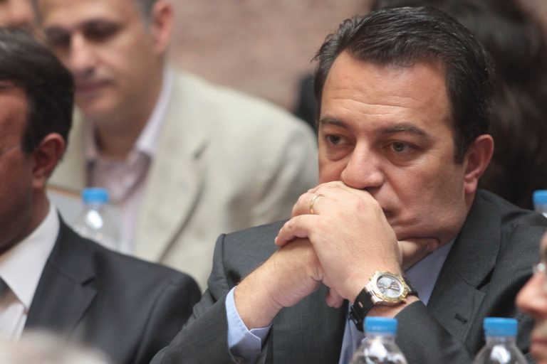 «Οι ηλίθιοι είναι αήττητοι» | Newsit.gr «Οι ηλίθιοι είναι αήττητοι» | Newsit.gr