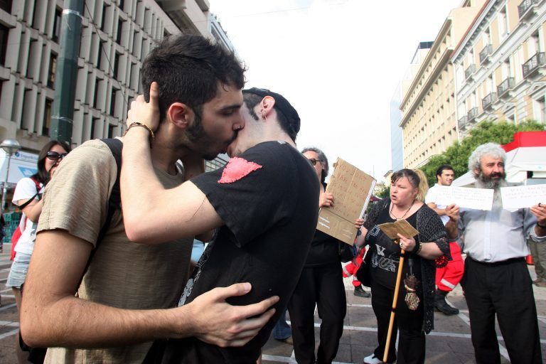 Θεσσαλονίκη: Ξεκινάει το Gay Pride – »Βράζει» ο μητροπολίτης Άνθιμος! | Newsit.gr Θεσσαλονίκη: Ξεκινάει το Gay Pride – »Βράζει» ο μητροπολίτης Άνθιμος! | Newsit.gr