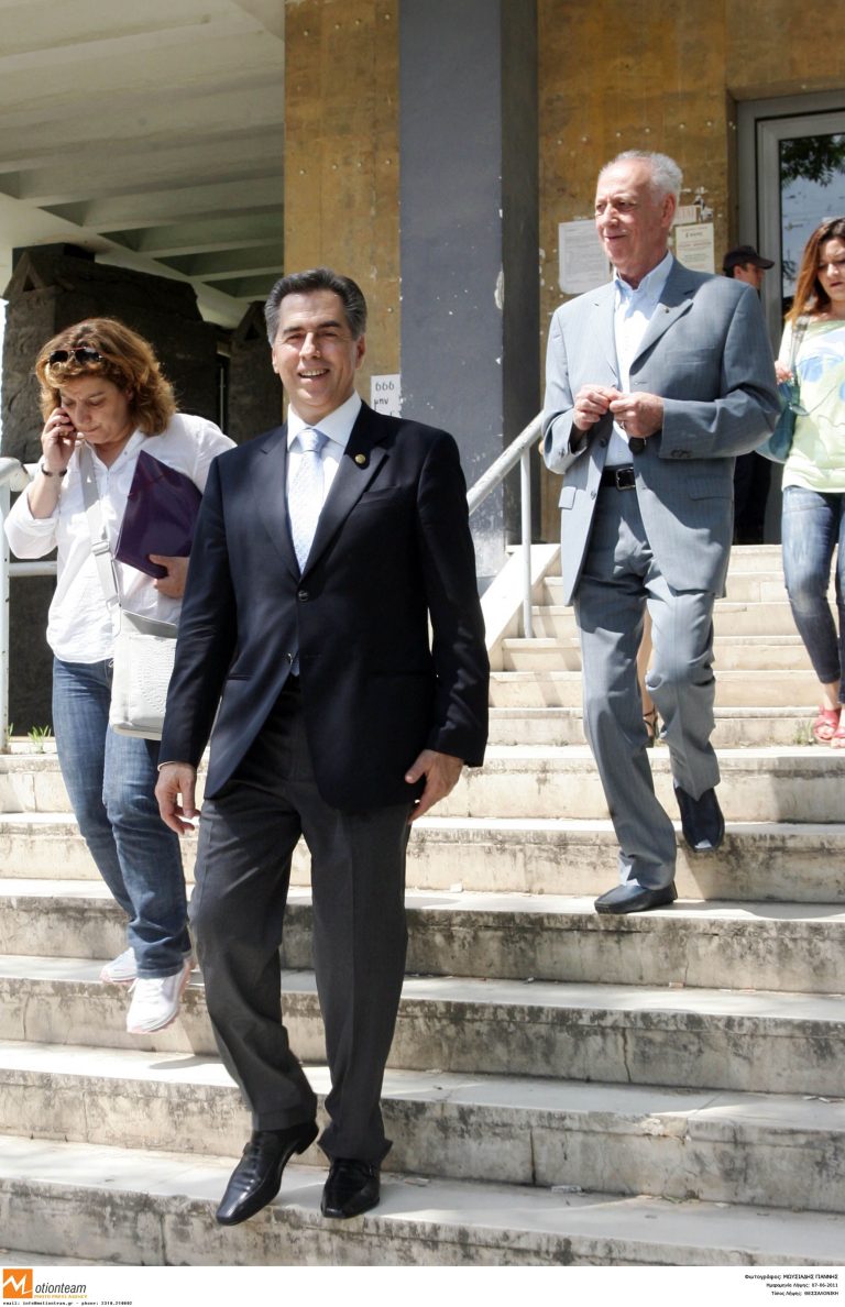 Ελεύθερος με σκληρούς όρους ο Παπαγεωργόπουλος | Newsit.gr Ελεύθερος με σκληρούς όρους ο Παπαγεωργόπουλος | Newsit.gr