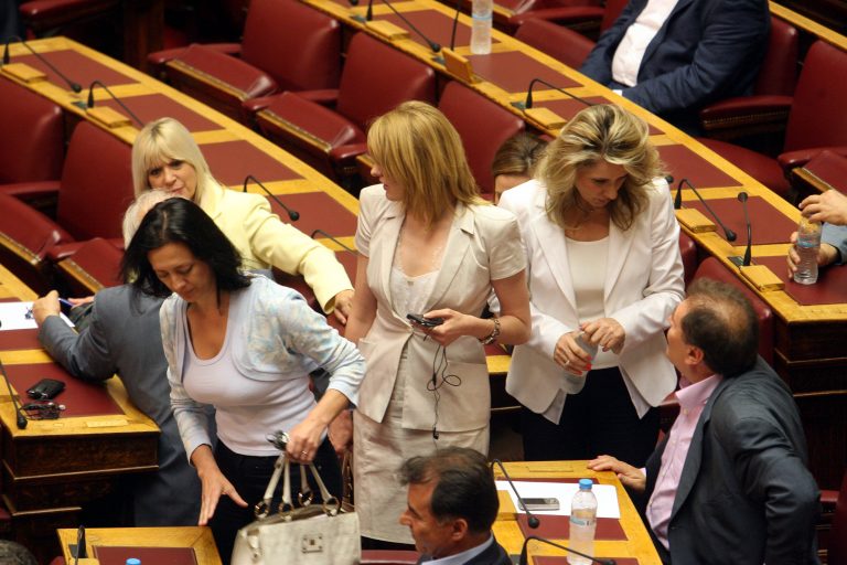 Πρώτη φορά τόσες γυναίκες στην Βουλή! | Newsit.gr Πρώτη φορά τόσες γυναίκες στην Βουλή! | Newsit.gr