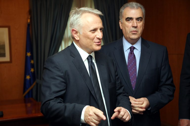 Χρεοκοπούν τη χώρα και τσακώνονται ποιος φταίει περισσότερο – »Θεατής» ο Παπανδρέου! | Newsit.gr Χρεοκοπούν τη χώρα και τσακώνονται ποιος φταίει περισσότερο – »Θεατής» ο Παπανδρέου! | Newsit.gr