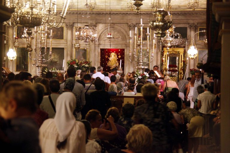 Ηράκλειο:»Ο Θεός να βάλει το χέρι του» – Προσευχές για τη σωτηρία της χώρας! | Newsit.gr Ηράκλειο:»Ο Θεός να βάλει το χέρι του» – Προσευχές για τη σωτηρία της χώρας! | Newsit.gr