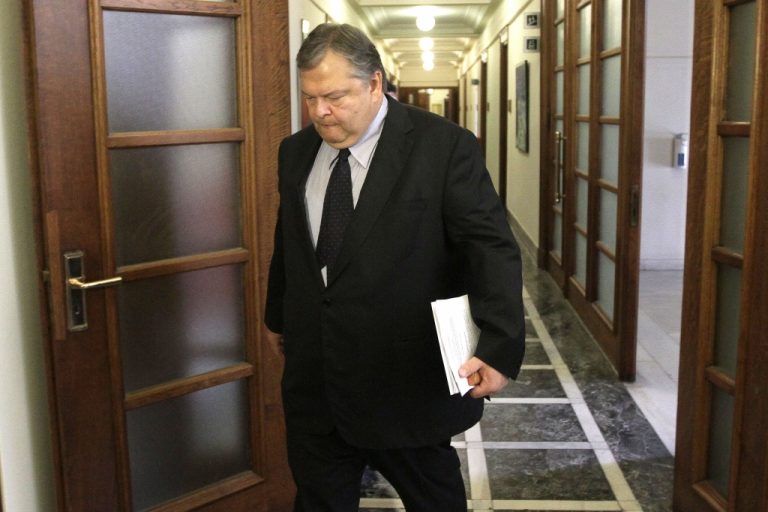 Βενιζέλος: «Aνεύθυνα και γελοία τα σχόλια για επικείμενη παύση πληρωμών ή για χρεοκοπία» | Newsit.gr Βενιζέλος: «Aνεύθυνα και γελοία τα σχόλια για επικείμενη παύση πληρωμών ή για χρεοκοπία» | Newsit.gr