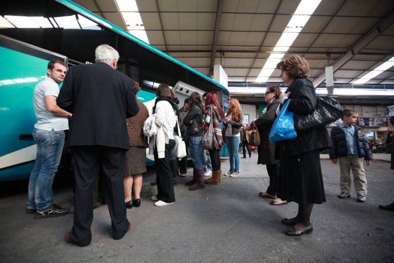 Ήπειρος:Πόσοι από τους 242 Αλβανούς επιβάτες των ΚΤΕΛ, λέτε να είχαν κόψει εισιτήριο; | Newsit.gr Ήπειρος:Πόσοι από τους 242 Αλβανούς επιβάτες των ΚΤΕΛ, λέτε να είχαν κόψει εισιτήριο; | Newsit.gr