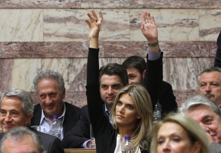 Την είπαν καλτσοδέτα και ζητάει την παραπομπή τους στο πειθαρχικό | Newsit.gr Την είπαν καλτσοδέτα και ζητάει την παραπομπή τους στο πειθαρχικό | Newsit.gr