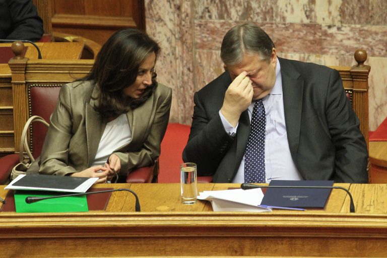 Διαμαντοπούλου σε Βενιζέλο: Ευχαριστώ πολύ, δεν θα πάρω | Newsit.gr Διαμαντοπούλου σε Βενιζέλο: Ευχαριστώ πολύ, δεν θα πάρω | Newsit.gr