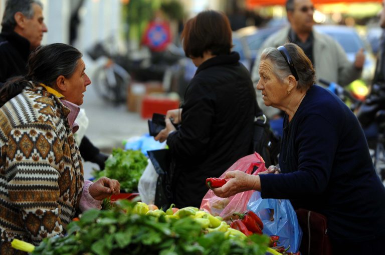 Αχαϊα: Ψώνιζαν στη λαϊκή και είδαν φίδι, ανάμεσα στα λαχανικά! | Newsit.gr Αχαϊα: Ψώνιζαν στη λαϊκή και είδαν φίδι, ανάμεσα στα λαχανικά! | Newsit.gr