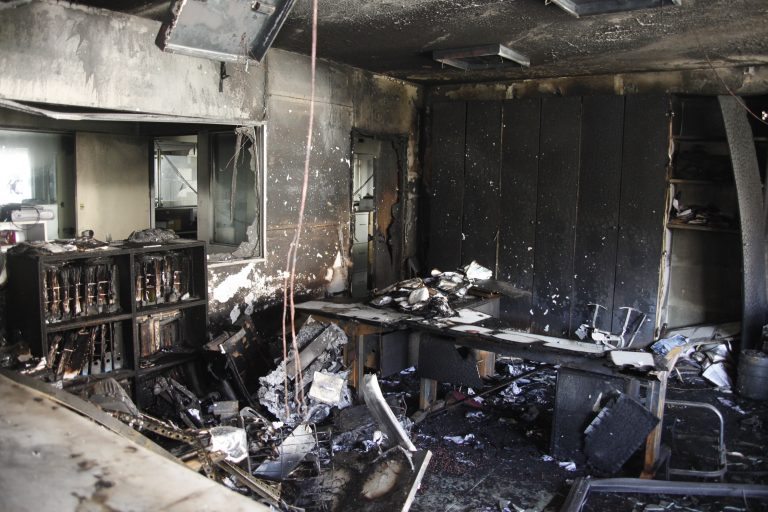 Θεσσαλονίκη: Γκαζάκια σε υπό κατάληψη εργοστάσιο! | Newsit.gr Θεσσαλονίκη: Γκαζάκια σε υπό κατάληψη εργοστάσιο! | Newsit.gr