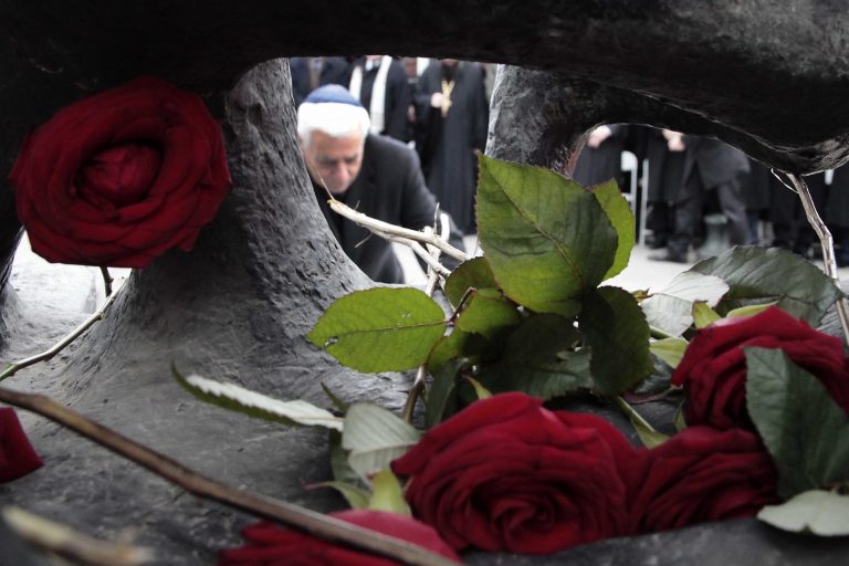Κρήτη:»Πόλεμος» Χρυσής Αυγής και δήμου, για το ολοκαύτωμα της Βιάννου! | Newsit.gr Κρήτη:»Πόλεμος» Χρυσής Αυγής και δήμου, για το ολοκαύτωμα της Βιάννου! | Newsit.gr