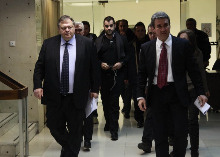 Συνάντηση Σκανδαλίδη – Λοβέρδου – Βενιζέλου; | Newsit.gr Συνάντηση Σκανδαλίδη – Λοβέρδου – Βενιζέλου; | Newsit.gr