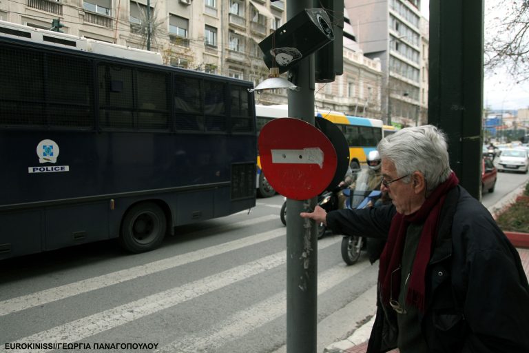 Πύργος: Πόσα φανάρια φαντάζεστε ότι λειτουργούν σε ολόκληρη την πόλη; | Newsit.gr Πύργος: Πόσα φανάρια φαντάζεστε ότι λειτουργούν σε ολόκληρη την πόλη; | Newsit.gr