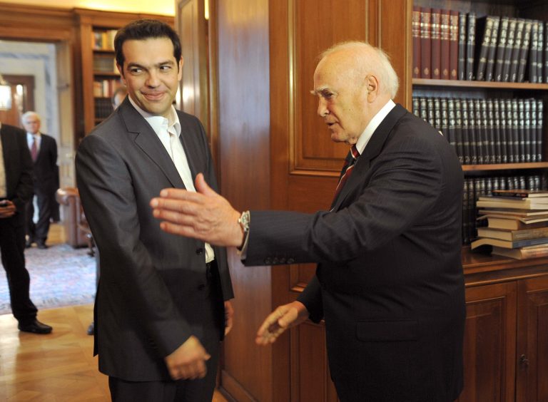 Τσίπρας σε Παπούλια: Δεν έρχομαι αν είναι και ο Μιχαλολιάκος | Newsit.gr Τσίπρας σε Παπούλια: Δεν έρχομαι αν είναι και ο Μιχαλολιάκος | Newsit.gr