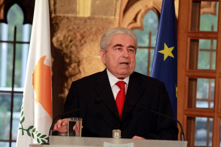 Ποιός θα είναι ο διάδοχος του Χριστόφια; | Newsit.gr Ποιός θα είναι ο διάδοχος του Χριστόφια; | Newsit.gr