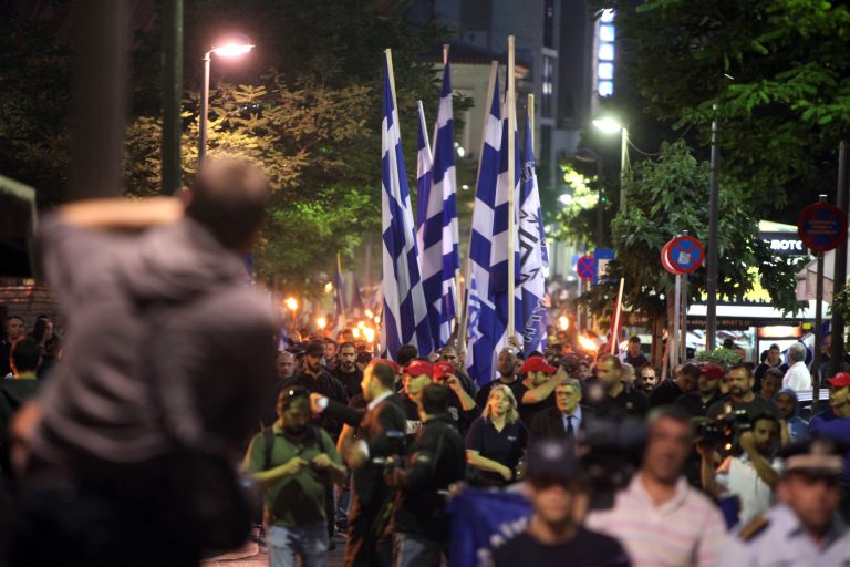 Ηράκλειο: Επεισόδια με μέλη της Χρυσής Αυγής κατά τη διάρκεια της ψηφοφορίας! | Newsit.gr Ηράκλειο: Επεισόδια με μέλη της Χρυσής Αυγής κατά τη διάρκεια της ψηφοφορίας! | Newsit.gr