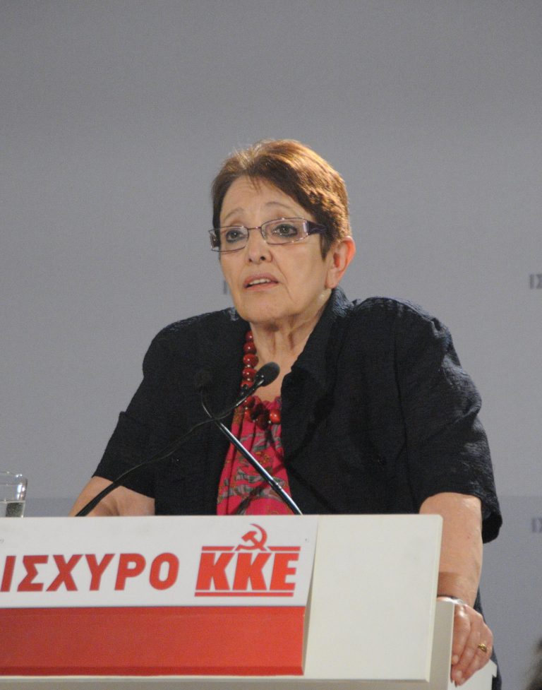 ΚΚΕ: Καταγγέλουμε την τραμπούκικη επίθεση στην Λιάνα Καννέλη | Newsit.gr ΚΚΕ: Καταγγέλουμε την τραμπούκικη επίθεση στην Λιάνα Καννέλη | Newsit.gr