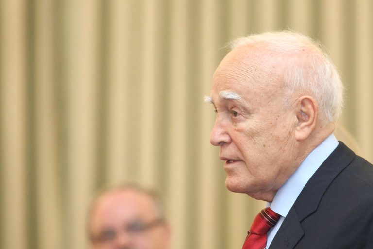 Παπούλιας έτοιμος για όλα! Ταξιδεύει το απόγευμα οικονομική θέση για την Σύνοδο Κορυφής | Newsit.gr Παπούλιας έτοιμος για όλα! Ταξιδεύει το απόγευμα οικονομική θέση για την Σύνοδο Κορυφής | Newsit.gr