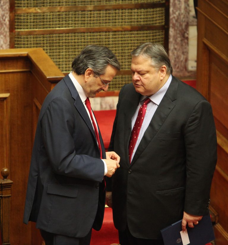 Τελείωσε ο μήνας του μέλιτος; Δυο κόντρες σε μια ημέρα μεταξύ Βενιζέλου – Σαμαρά – Τι θα γίνει στην αυριανή συνάντηση των τριών | Newsit.gr Τελείωσε ο μήνας του μέλιτος; Δυο κόντρες σε μια ημέρα μεταξύ Βενιζέλου – Σαμαρά – Τι θα γίνει στην αυριανή συνάντηση των τριών | Newsit.gr