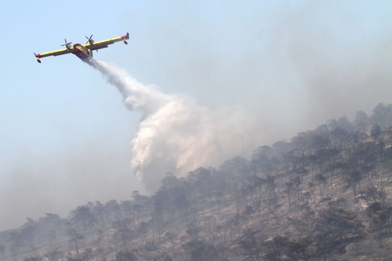 Πάτρα: Σε ύφεση η πυρκαγιά στην Κάτω Αχαϊα | Newsit.gr Πάτρα: Σε ύφεση η πυρκαγιά στην Κάτω Αχαϊα | Newsit.gr