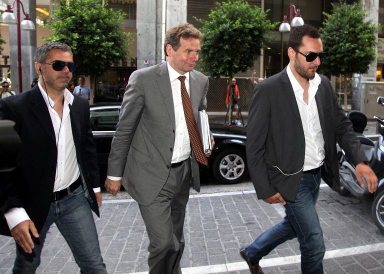 «Κόκκινος συναγερμός»- Oχι της τρόϊκας στα ισοδύναμα μέτρα του Άμυνας | Newsit.gr «Κόκκινος συναγερμός»- Oχι της τρόϊκας στα ισοδύναμα μέτρα του Άμυνας | Newsit.gr