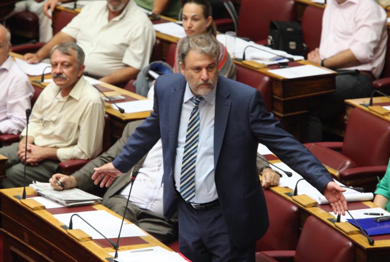 Α.Γεωργιάδης: «Αν εγώ είμαι κωλοτούμπας, εσύ είσαι η Κομανέτσι με μούσι!» | Newsit.gr Α.Γεωργιάδης: «Αν εγώ είμαι κωλοτούμπας, εσύ είσαι η Κομανέτσι με μούσι!» | Newsit.gr