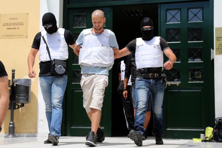 Θαυμαστής του Πάσσαρη και λάτρης του twitter ο 29χρονος ληστής της Πάρου – Τι έγραφε σε Διαμαντοπούλου και Τσίπρα | Newsit.gr Θαυμαστής του Πάσσαρη και λάτρης του twitter ο 29χρονος ληστής της Πάρου – Τι έγραφε σε Διαμαντοπούλου και Τσίπρα | Newsit.gr