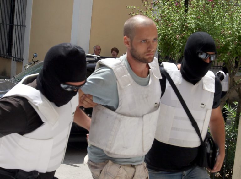 Aδίστακτος τρομοκράτης και μάλιστα ηγετικό στέλεχος ο 29χρονος θεολόγος; – Ένα προς ένα τα λάθη που έκανε – Πως «έκαψε» ο ίδιος τον εαυτό του | Newsit.gr Aδίστακτος τρομοκράτης και μάλιστα ηγετικό στέλεχος ο 29χρονος θεολόγος; – Ένα προς ένα τα λάθη που έκανε – Πως «έκαψε» ο ίδιος τον εαυτό του | Newsit.gr