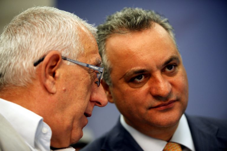 «Ρε συ ο Πρόεδρος κουρεύτηκε;» | Newsit.gr «Ρε συ ο Πρόεδρος κουρεύτηκε;» | Newsit.gr