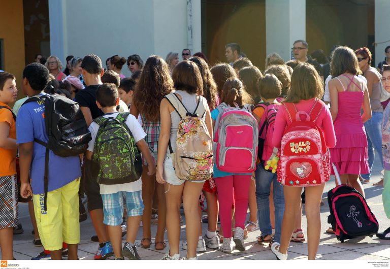 Αχαϊα:»Για μεσημεριανό μια φέτα ψωμί»-Στη Βουλή το υπόμνημα δασκάλων! | Newsit.gr Αχαϊα:»Για μεσημεριανό μια φέτα ψωμί»-Στη Βουλή το υπόμνημα δασκάλων! | Newsit.gr