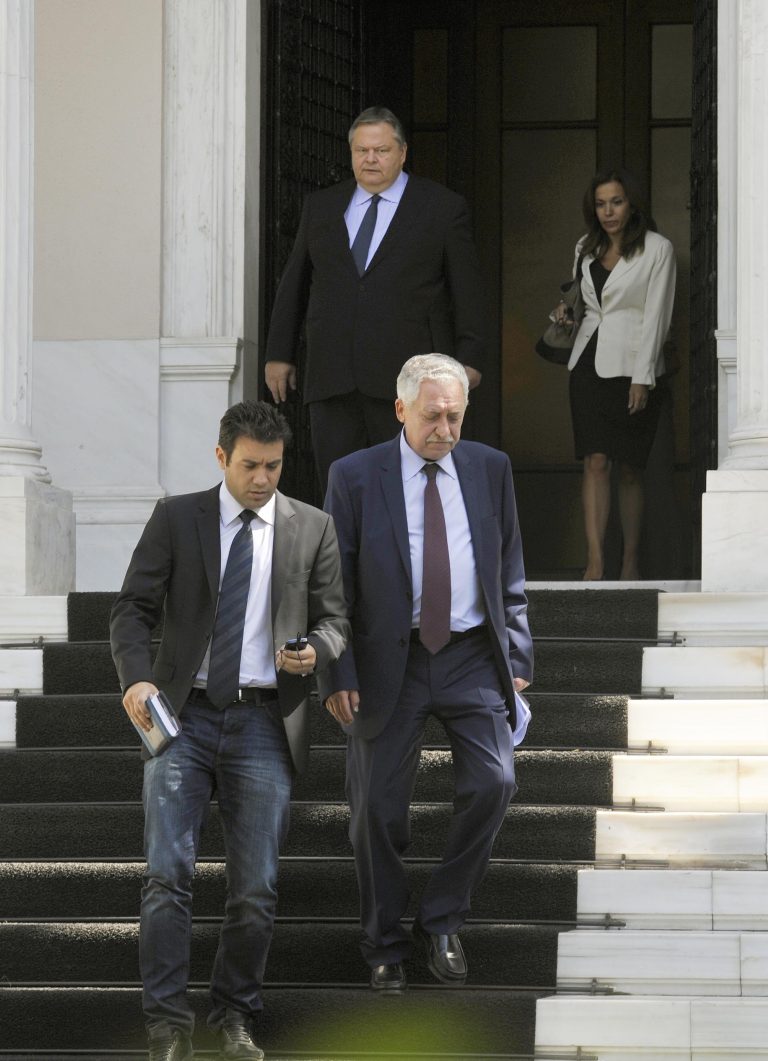 Διαφωνούν ΠΑΣΟΚ και ΔΗΜΑΡ με τις απαγορεύσεις των συγκεντρώσεων | Newsit.gr Διαφωνούν ΠΑΣΟΚ και ΔΗΜΑΡ με τις απαγορεύσεις των συγκεντρώσεων | Newsit.gr