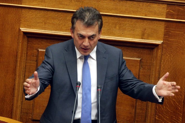 Άρον άρον πήραν πίσω για 2η φορά τροπολογία που καταργούσε εργοδοτικές εισφορές | Newsit.gr Άρον άρον πήραν πίσω για 2η φορά τροπολογία που καταργούσε εργοδοτικές εισφορές | Newsit.gr