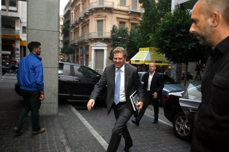 Μετά τη ρήξη με την τρόικα ο Βρούτσης πήρε εντολές από τους πολιτικούς αρχηγούς για νέα συνάντηση – Αγκάθι οι τριετίες που έχουν ήδη καταργηθεί | Newsit.gr Μετά τη ρήξη με την τρόικα ο Βρούτσης πήρε εντολές από τους πολιτικούς αρχηγούς για νέα συνάντηση – Αγκάθι οι τριετίες που έχουν ήδη καταργηθεί | Newsit.gr