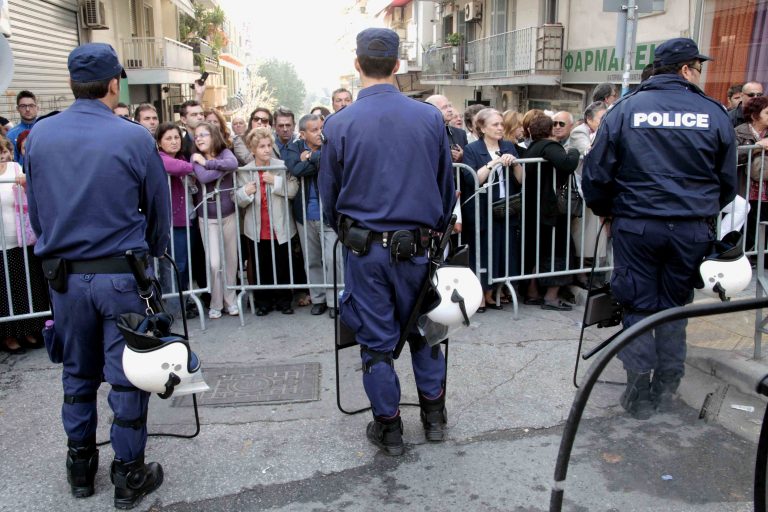 Σοβαρή καταγγελία από τον ΣΥΡΙΖΑ: 1.000 στρατιώτες σε ρόλο αστυνομικών για την αποφυγή τυχόν επεισοδίων στην παρέλαση της Θεσσαλονίκης | Newsit.gr Σοβαρή καταγγελία από τον ΣΥΡΙΖΑ: 1.000 στρατιώτες σε ρόλο αστυνομικών για την αποφυγή τυχόν επεισοδίων στην παρέλαση της Θεσσαλονίκης | Newsit.gr