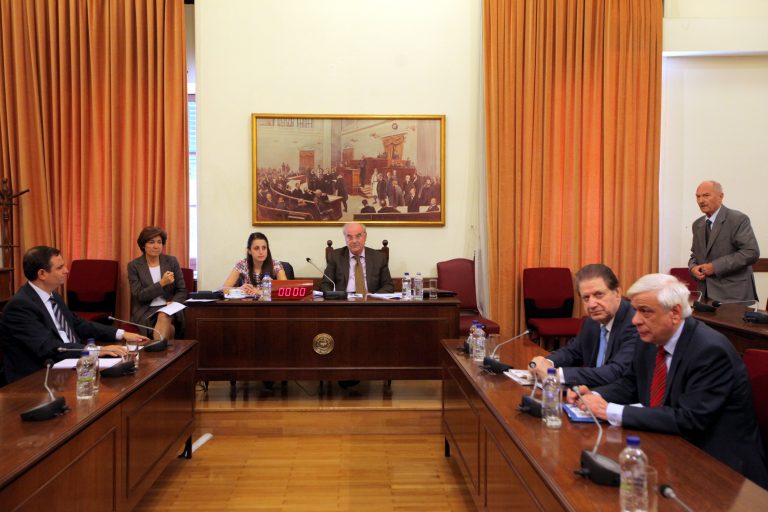 Ποιοί στήριξαν τον ΣΥΡΙΖΑ στην πρόταση για κλήση Παπανδρέου στη Βουλή | Newsit.gr Ποιοί στήριξαν τον ΣΥΡΙΖΑ στην πρόταση για κλήση Παπανδρέου στη Βουλή | Newsit.gr