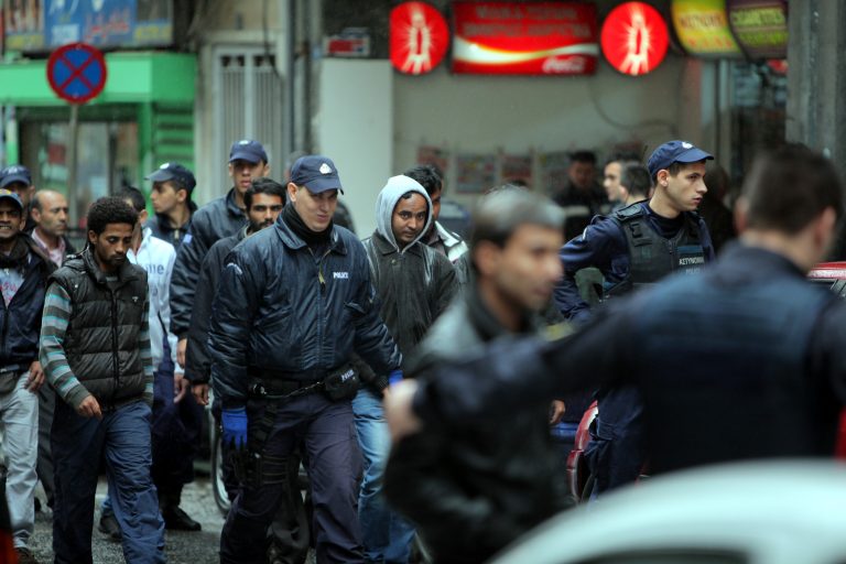 Μυτιλήνη: Συνεχίζουν ακάθεκτοι οι δουλέμποροι και μετά την τραγωδία! | Newsit.gr Μυτιλήνη: Συνεχίζουν ακάθεκτοι οι δουλέμποροι και μετά την τραγωδία! | Newsit.gr
