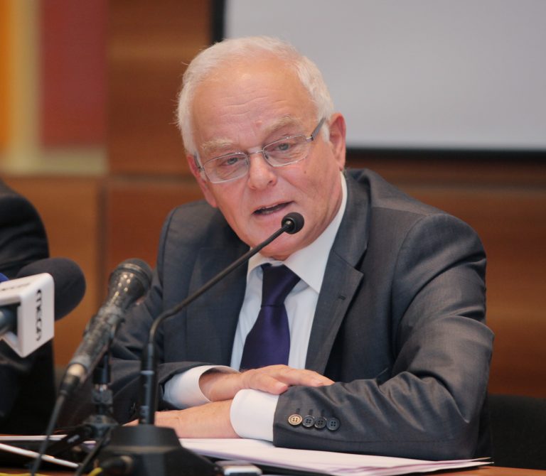 Σε διαθεσιμότητα οι υπάλληλοι των δήμων χωρίς την υπογραφή Δημάρχου! | Newsit.gr Σε διαθεσιμότητα οι υπάλληλοι των δήμων χωρίς την υπογραφή Δημάρχου! | Newsit.gr