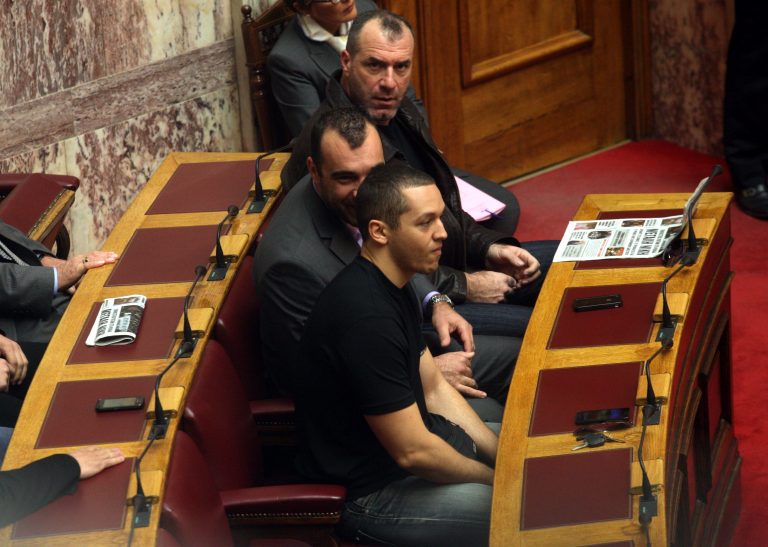 Χρυσή Αυγή: Τροπολογία για φορολόγηση των βουλευτών από το πρώτο ευρώ | Newsit.gr Χρυσή Αυγή: Τροπολογία για φορολόγηση των βουλευτών από το πρώτο ευρώ | Newsit.gr