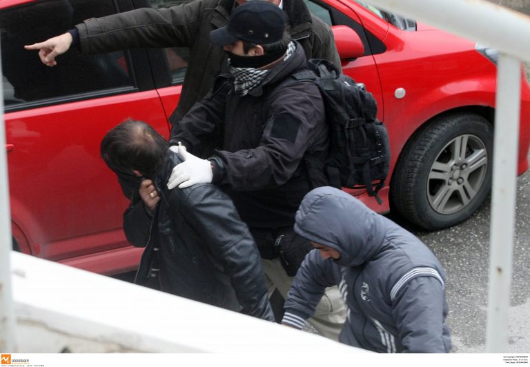 Θεσσαλονίκη: Στο σκαμνί οι αστυνομικοί-μαφιόζοι για το κύκλωμα εμπορίας ναρκωτικών! | Newsit.gr Θεσσαλονίκη: Στο σκαμνί οι αστυνομικοί-μαφιόζοι για το κύκλωμα εμπορίας ναρκωτικών! | Newsit.gr