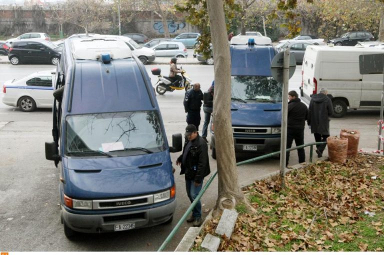 Άλλοι τέσσερις αστυνομικοί σε διαθεσιμότητα για τη μαφία της Θεσσαλονίκης | Newsit.gr Άλλοι τέσσερις αστυνομικοί σε διαθεσιμότητα για τη μαφία της Θεσσαλονίκης | Newsit.gr